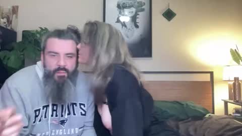 The Mated Pair online show from January 8, 4:59 am