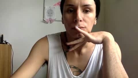 Snapshot of thematryoshka chatting on December 9, 2:17 pm Lucy Lucy online show from December 9, 2:17 pm