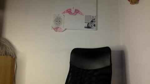 Snapshot of thematryoshka chatting on December 30, 1:58 am Lucy Lucy online show from December 30, 1:58 am