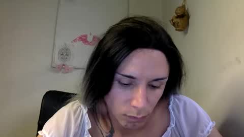 Snapshot of thematryoshka chatting on January 1, 10:35 pm Lucy Lucy online show from January 1, 10:35 pm