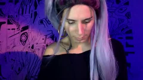 Snapshot of thematryoshka chatting on January 8, 1:11 am Lucy Lucy online show from January 8, 1:11 am