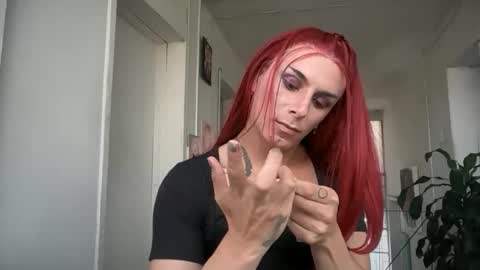 Snapshot of thematryoshka chatting on September 17, 4:41 pm Lucy Lucy online show from September 17, 4:41 pm