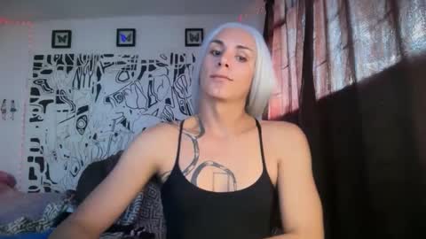 Snapshot of thematryoshka chatting on October 4, 9:46 pm Lucy Lucy online show from October 4, 9:46 pm