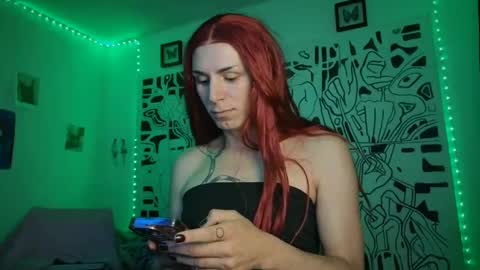 Snapshot of thematryoshka chatting on October 22, 2:34 am Lucy Lucy online show from October 22, 2:34 am