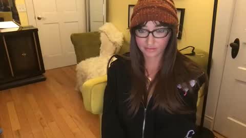 Snapshot of themrsnelson chatting on January 10, 8:16 am Cach Nelson online show from January 10, 8:16 am