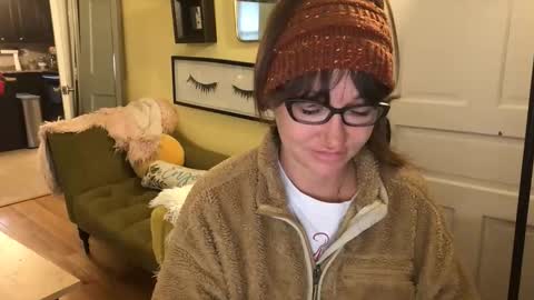 Snapshot of themrsnelson chatting on March 3, 2:56 pm Cach Nelson online show from March 3, 2:56 pm