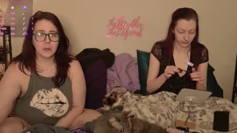 Sav and Bri online show from January 18, 6:17 am