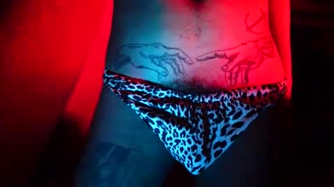 Snapshot of thenautibouy chatting on November 25, 1:27 am thenautibouy online show from November 25, 1:27 am