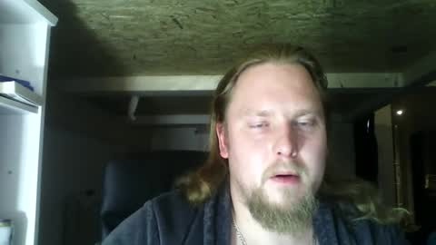 thenewdude1992 online show from December 4, 10:51 pm