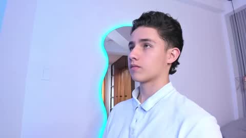  THEO- MATEO  online show from January 3, 5:20 pm