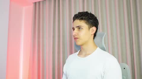  THEO- MATEO  online show from February 14, 1:18 pm