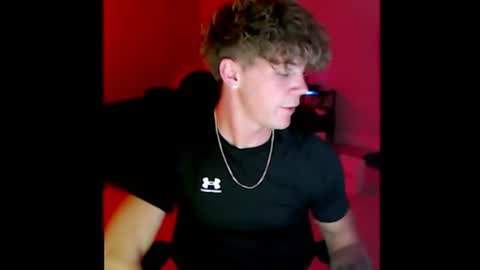 Snapshot of theonlylogan chatting on July 2, 2:55 am Logann online show from July 2, 2:55 am
