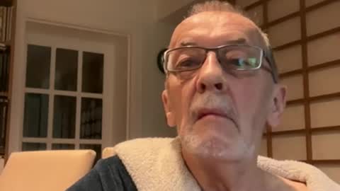 theowlandthe online show from February 1, 8:29 am