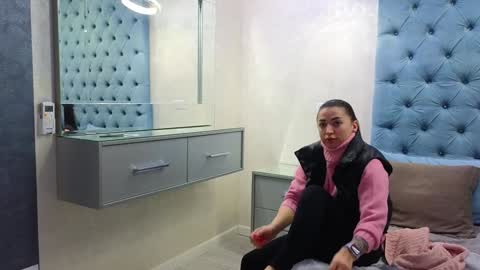 Snapshot of theowonder chatting on January 14, 3:47 pm Theowonder online show from January 14, 3:47 pm