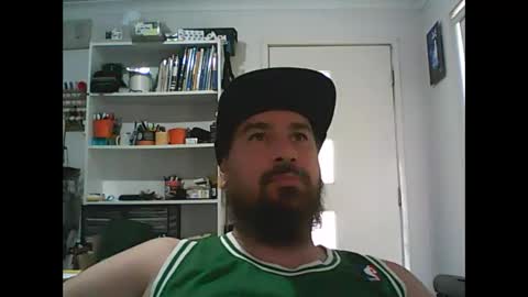 aussiebeard online show from February 12, 1:19 am