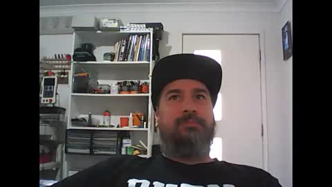 aussiebeard online show from October 22, 2:01 am