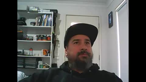 aussiebeard online show from October 24, 1:35 am