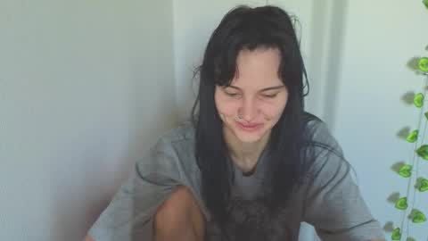 Snapshot of thepasssiflora chatting on May 3, 4:18 am Vanessa online show from May 3, 4:18 am