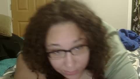 Snapshot of theplayfulbbw chatting on November 17, 3:23 am Amelia online show from November 17, 3:23 am