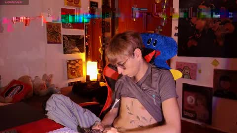 Matt independent model  online show from April 9, 9:53 pm