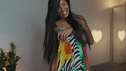 Snapshot of therainqueen chatting on January 8, 11:54 am YAYA  online show from January 8, 11:54 am