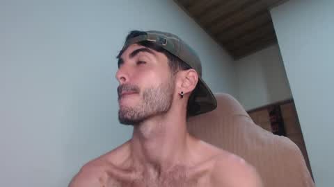 Santiago Enrique online show from April 28, 3:22 am