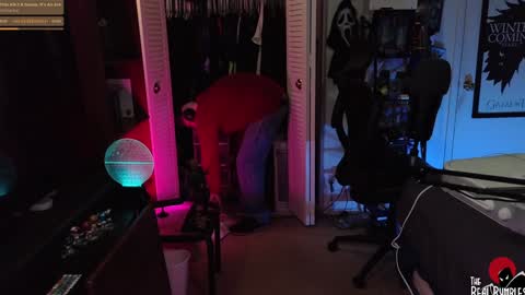 Bumbles or B online show from January 5, 9:25 pm