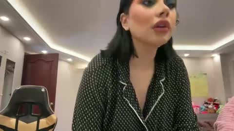 therealcamilabaddie online show from September 9, 3:33 pm