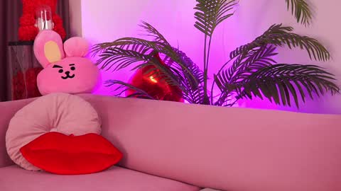 Snapshot of therealfallingangel chatting on January 16, 6:16 pm Deea online show from January 16, 6:16 pm