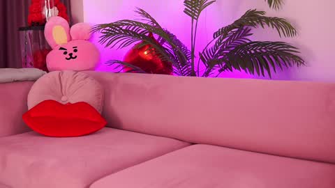 Snapshot of therealfallingangel chatting on February 5, 4:25 pm Deea online show from February 5, 4:25 pm