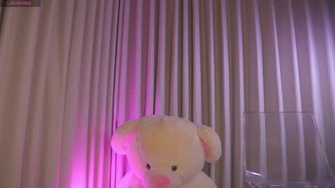    online show from April 8, 7:41 am