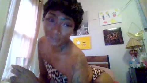 therealprettyp online show from March 12, 7:09 pm