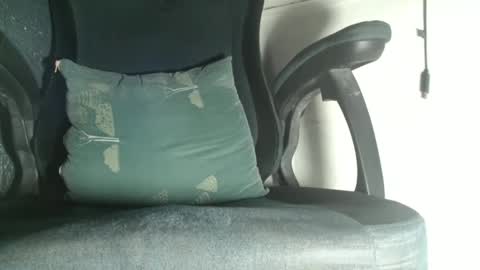 theresnomercy16 online show from December 4, 3:21 pm