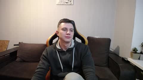 Nick   online show from November 7, 10:10 pm