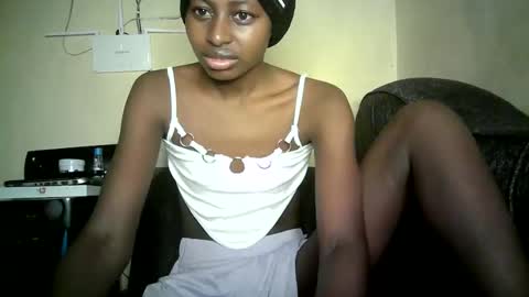 Snapshot of therry_heart chatting on June 1, 9:55 am hearty online show from June 1, 9:55 am