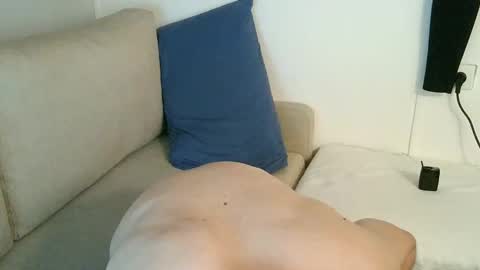 Snapshot of thesagie chatting on December 6, 7:01 pm VEGAS online show from December 6, 7:01 pm