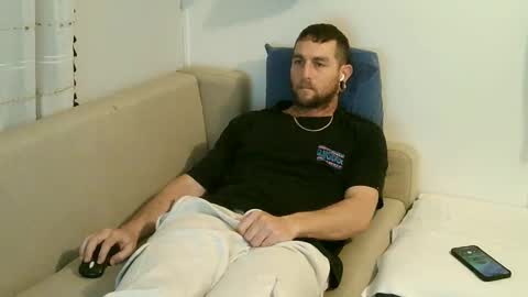 Snapshot of thesagie chatting on December 12, 7:59 pm VEGAS online show from December 12, 7:59 pm