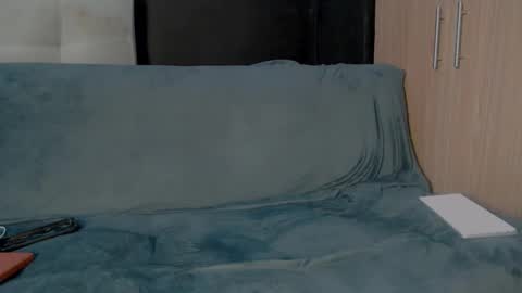 thesaint_xxx online show from September 18, 3:41 am