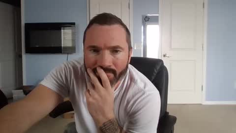 James online show from February 10, 7:49 pm