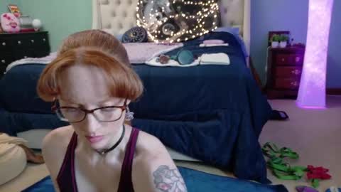 TheSexualDragon online show from April 3, 10:19 pm