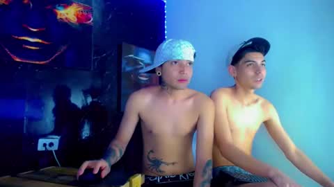 Snapshot of theshamefulboys chatting on June 26, 9:41 pm David y Daniel online show from June 26, 9:41 pm