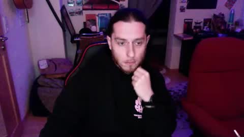 Snapshot of theshowercock chatting on October 2, 9:33 pm theshowercock online show from October 2, 9:33 pm