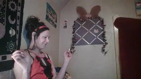 Snapshot of thesillymillie chatting on February 11, 2:35 am sillymillie0 online show from February 11, 2:35 am