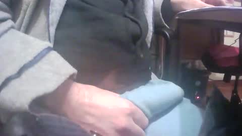 thesixpack_ online show from February 11, 12:26 am