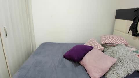 Camila online show from December 31, 2:29 am