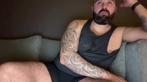 Snapshot of thessalonikios1987 chatting on December 10, 10:37 pm Hornyforyou online show from December 10, 10:37 pm