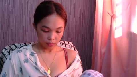 Snapshot of thessssy chatting on July 18, 6:17 am thessssy online show from July 18, 6:17 am