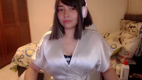 Mai online show from December 6, 1:51 am