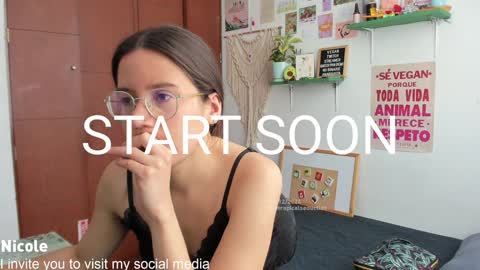 Nicole online show from December 1, 5:35 pm