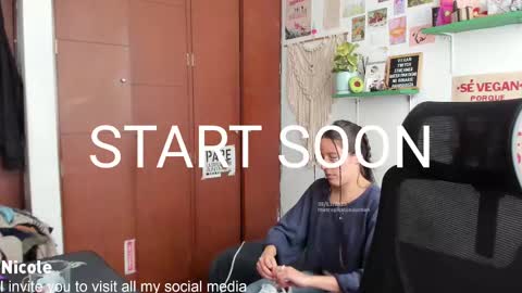 Nicole online show from March 5, 8:10 pm